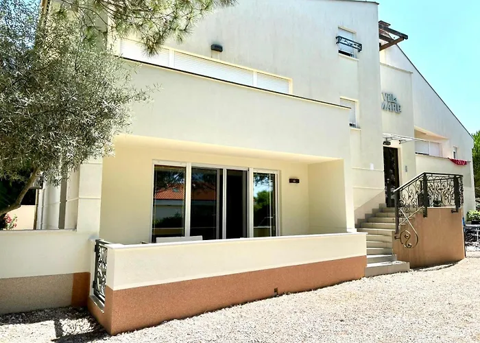 Delux 4 Stars Ariadne - 1 Min From Appartement
