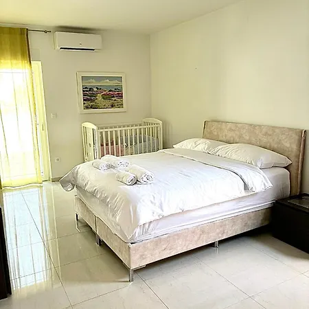 Апартаменты Delux 4 Stars Ariadne - 1 Min From Солине